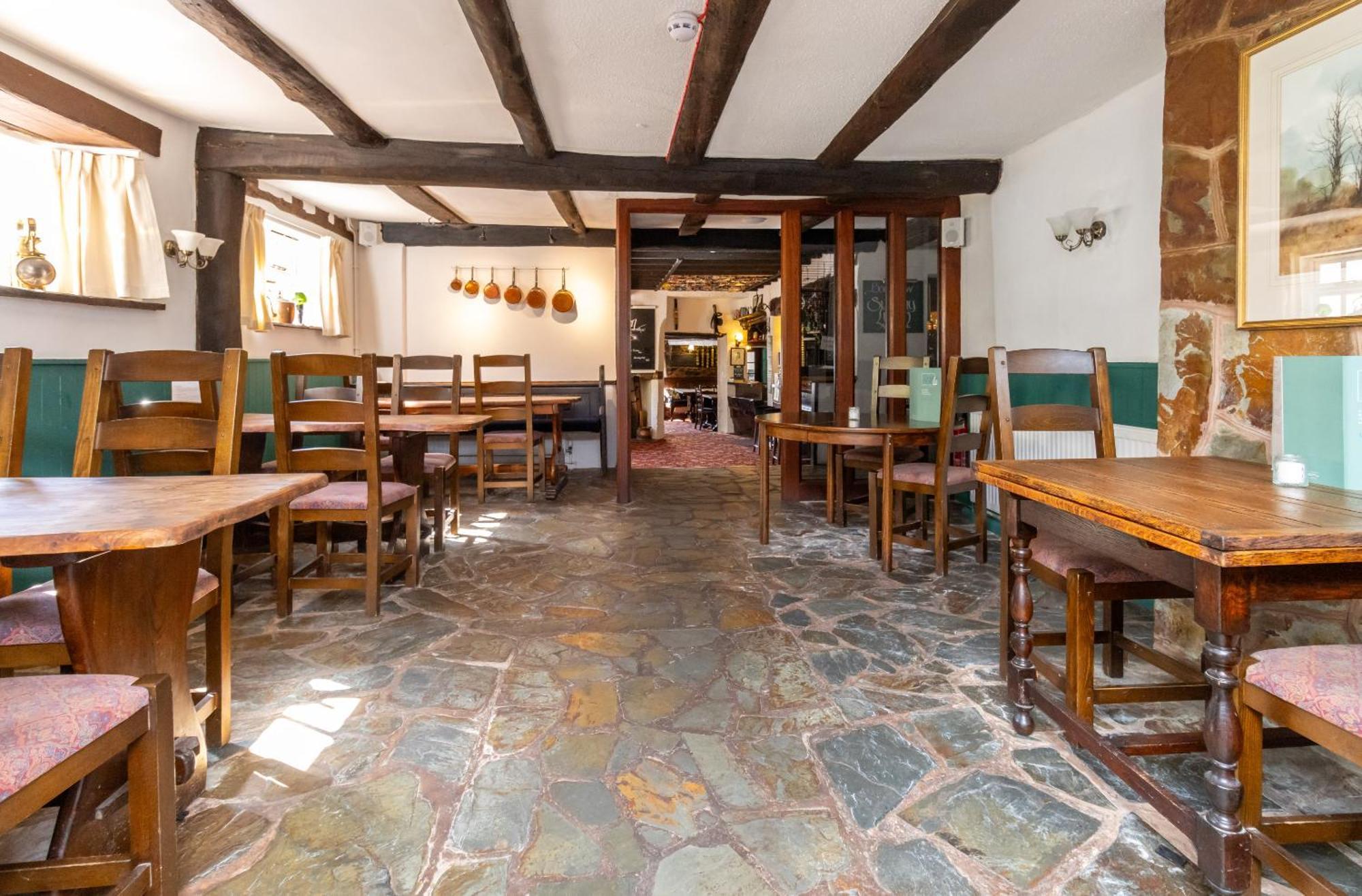 New Inn 크레디톤 외부 사진
